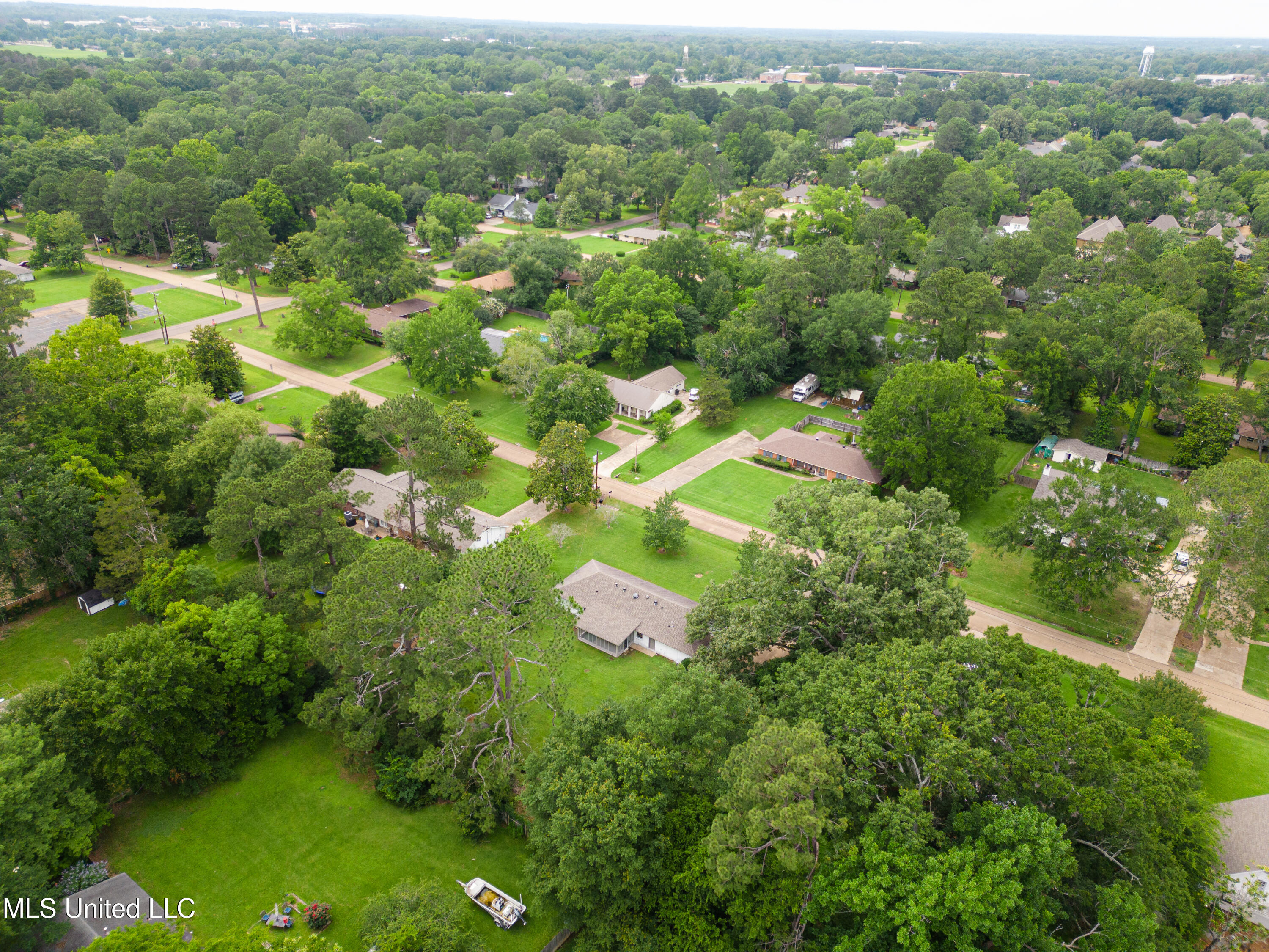 221 Sheryl Drive, Madison, Mississippi image 20