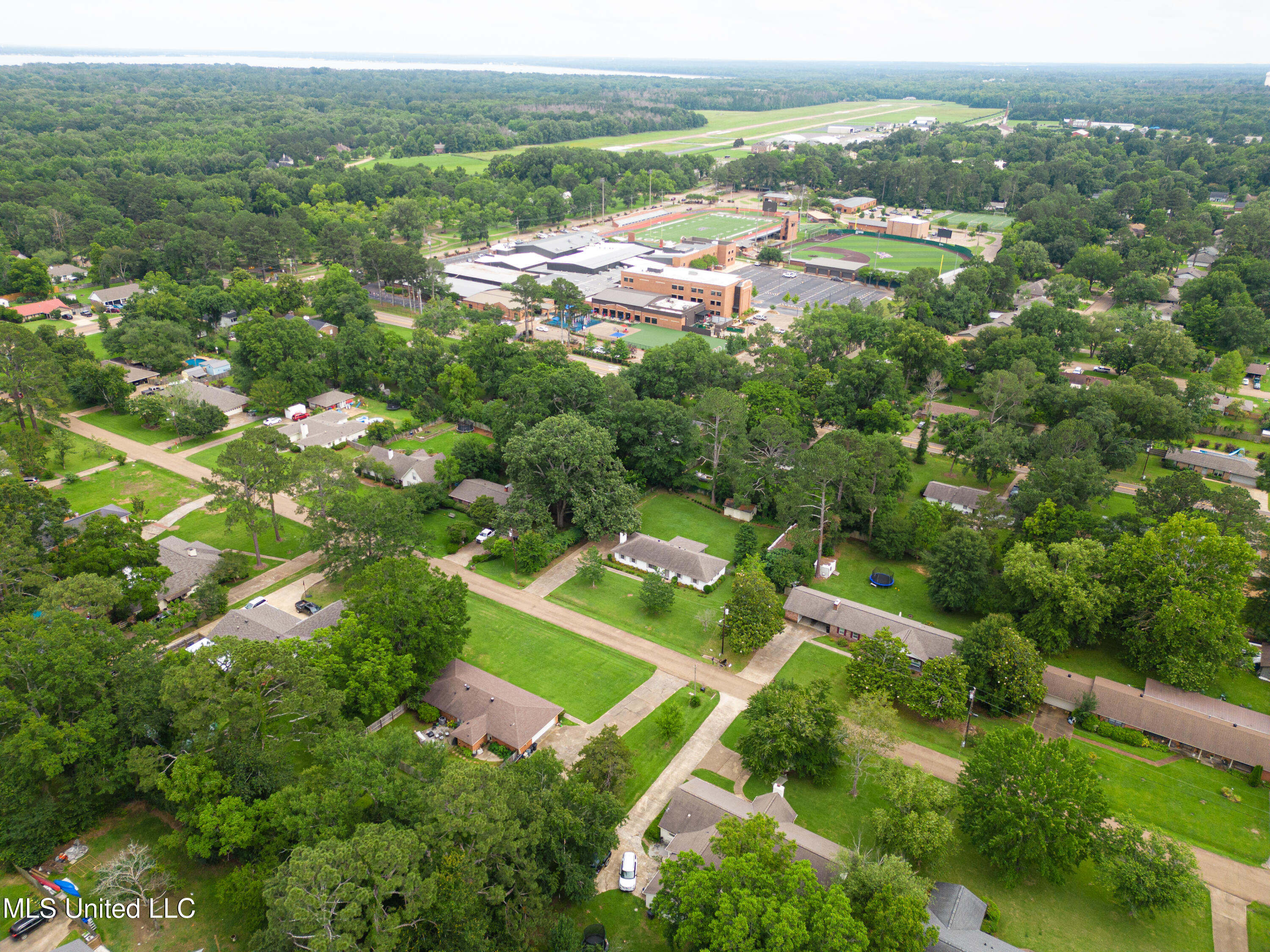 221 Sheryl Drive, Madison, Mississippi image 24