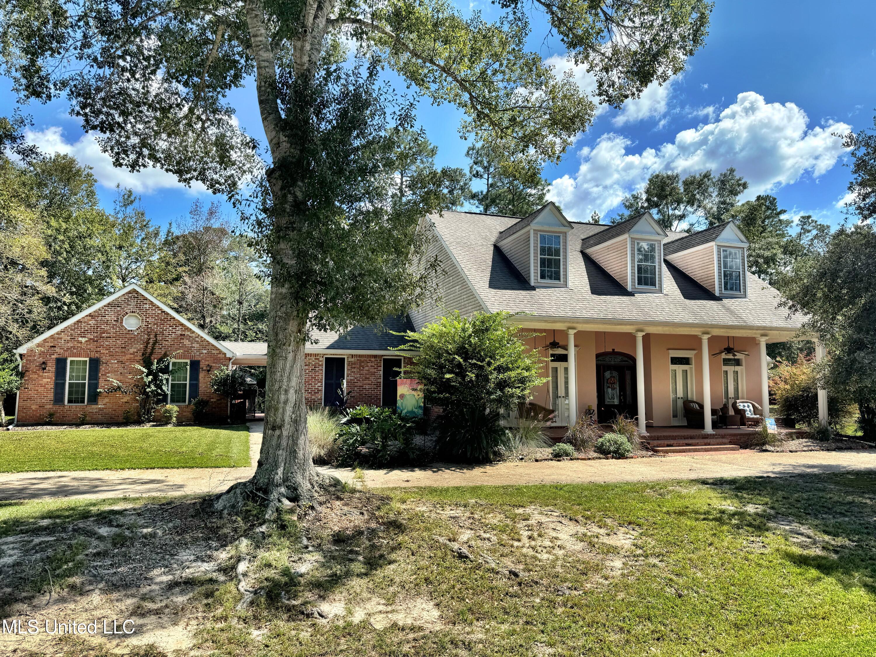 72693 N Diamondhead Drive, Diamondhead, Mississippi image 1