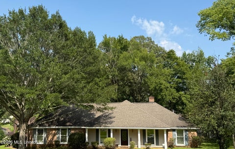 Homes For Sale - 106 Deer Run<br/> Pearl, MS 39208