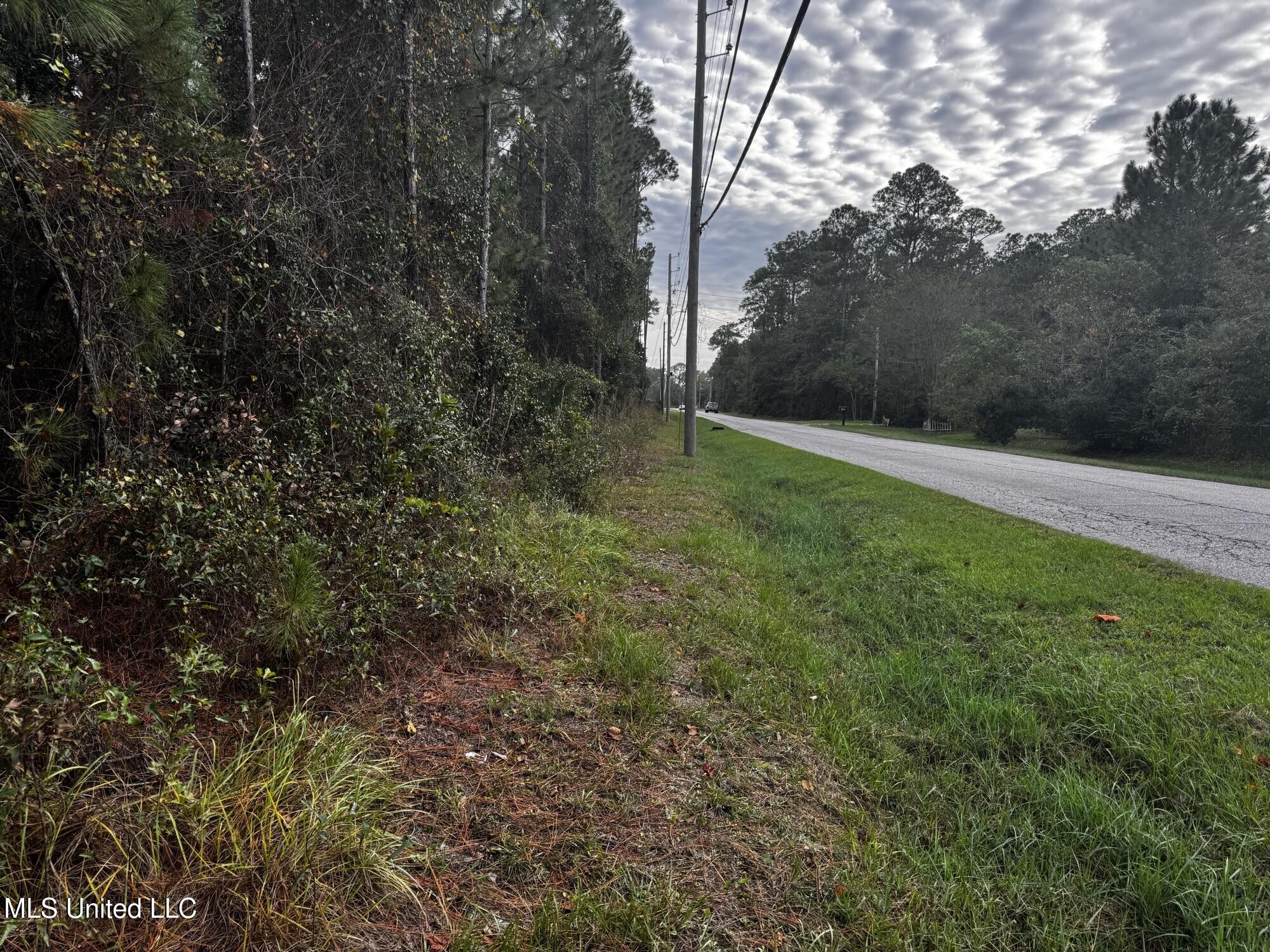 Mclaurin Street, Waveland, Mississippi image 7