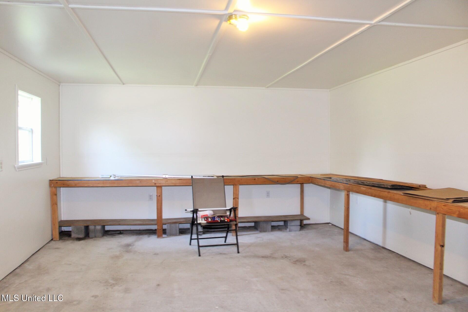 6908 Trehern Street, Moss Point, Mississippi image 28