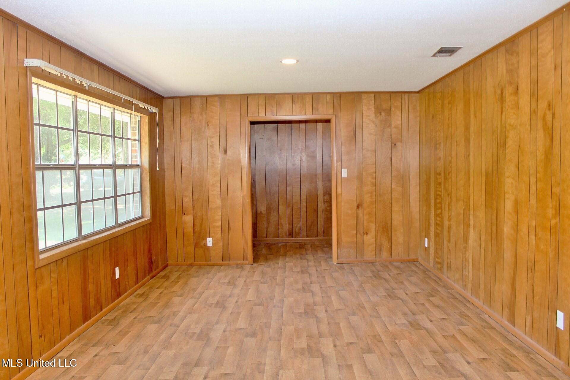 6908 Trehern Street, Moss Point, Mississippi image 3