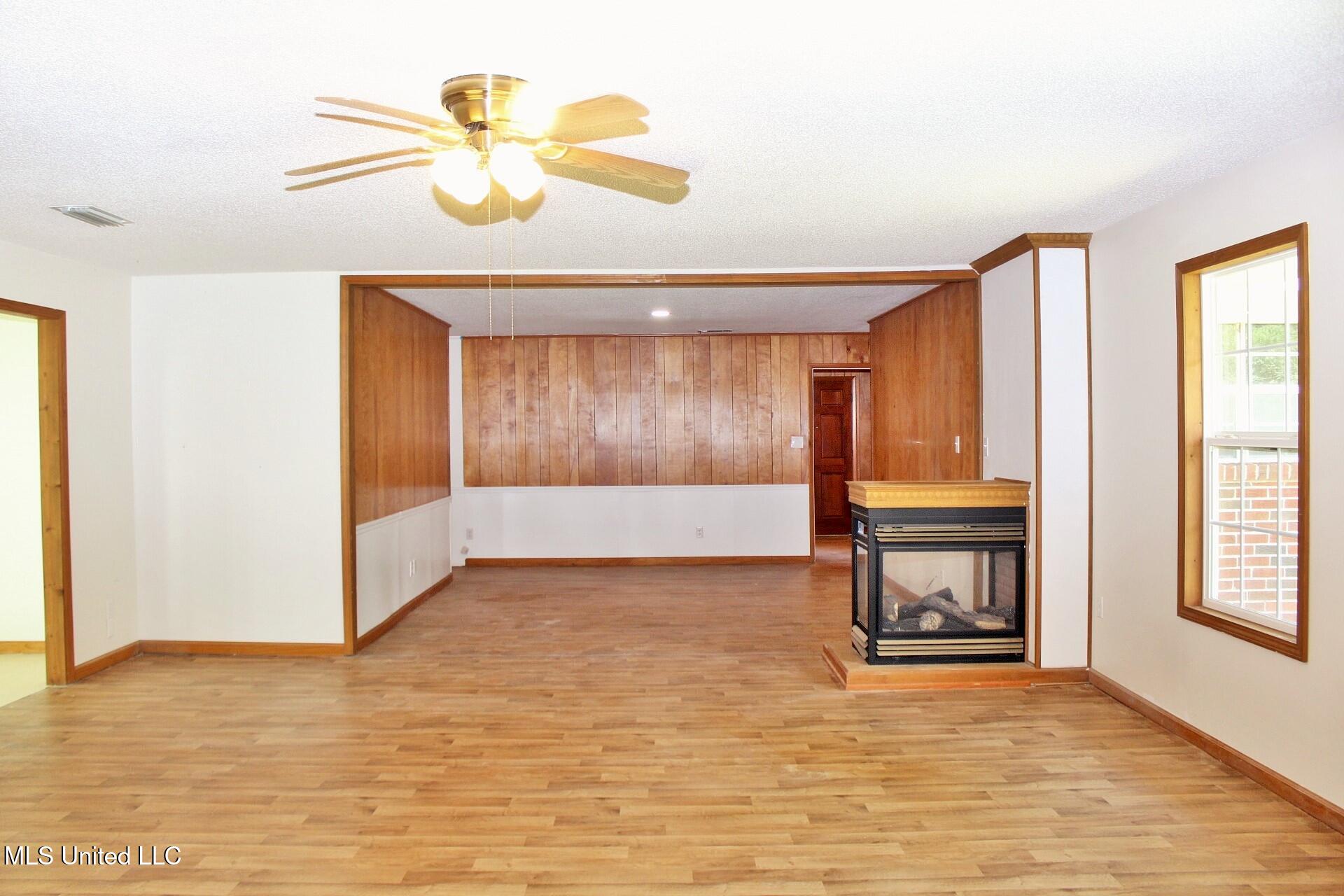6908 Trehern Street, Moss Point, Mississippi image 14