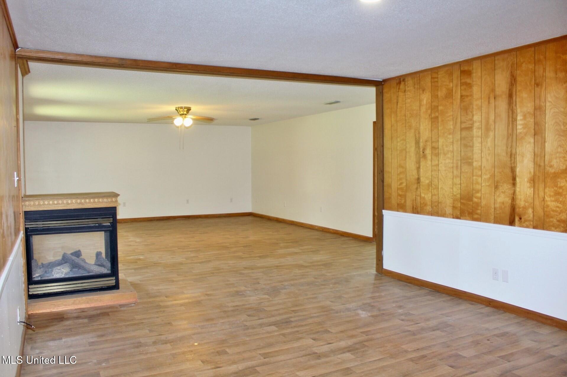 6908 Trehern Street, Moss Point, Mississippi image 9