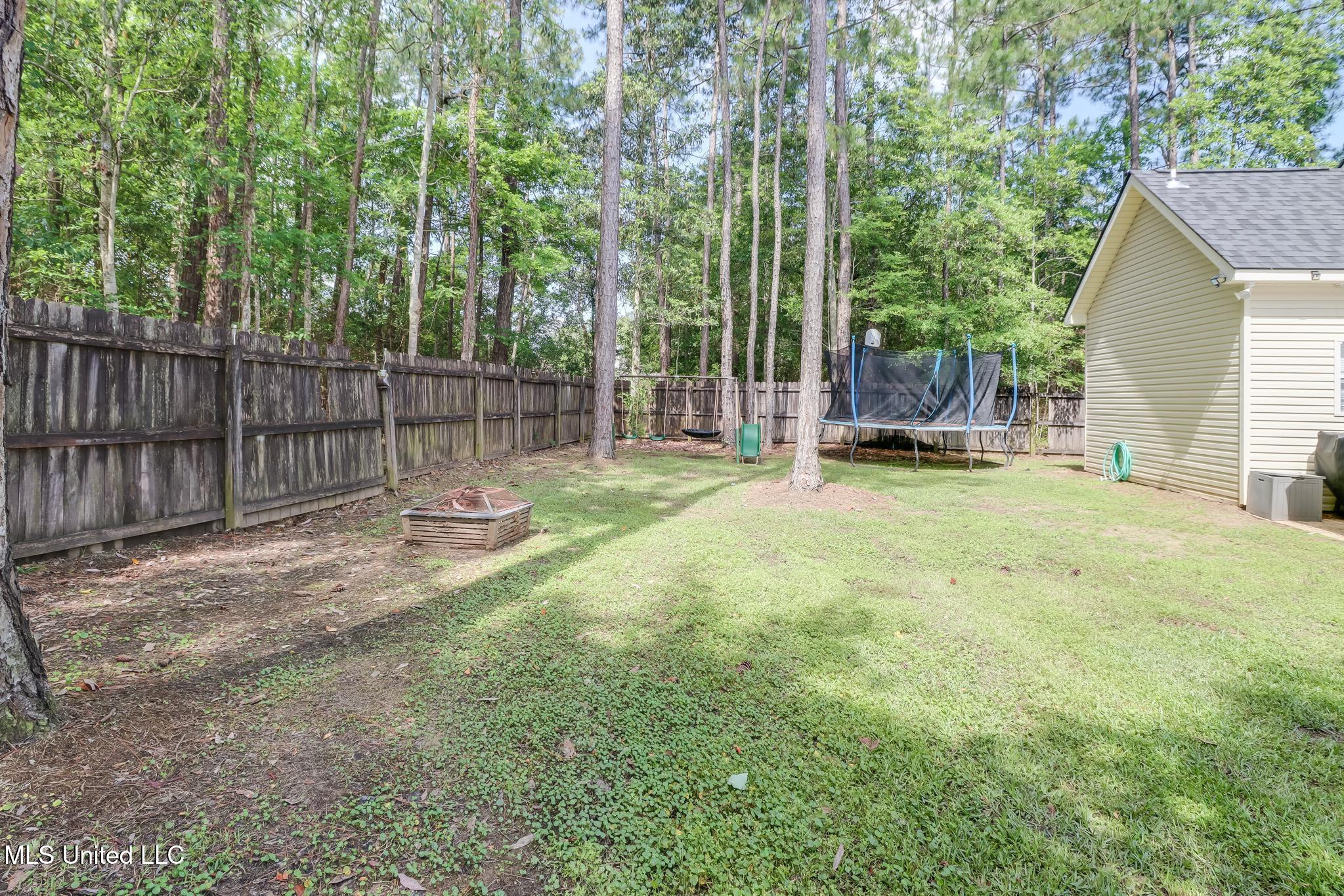 737 Ieke Circle, Diamondhead, Mississippi image 3