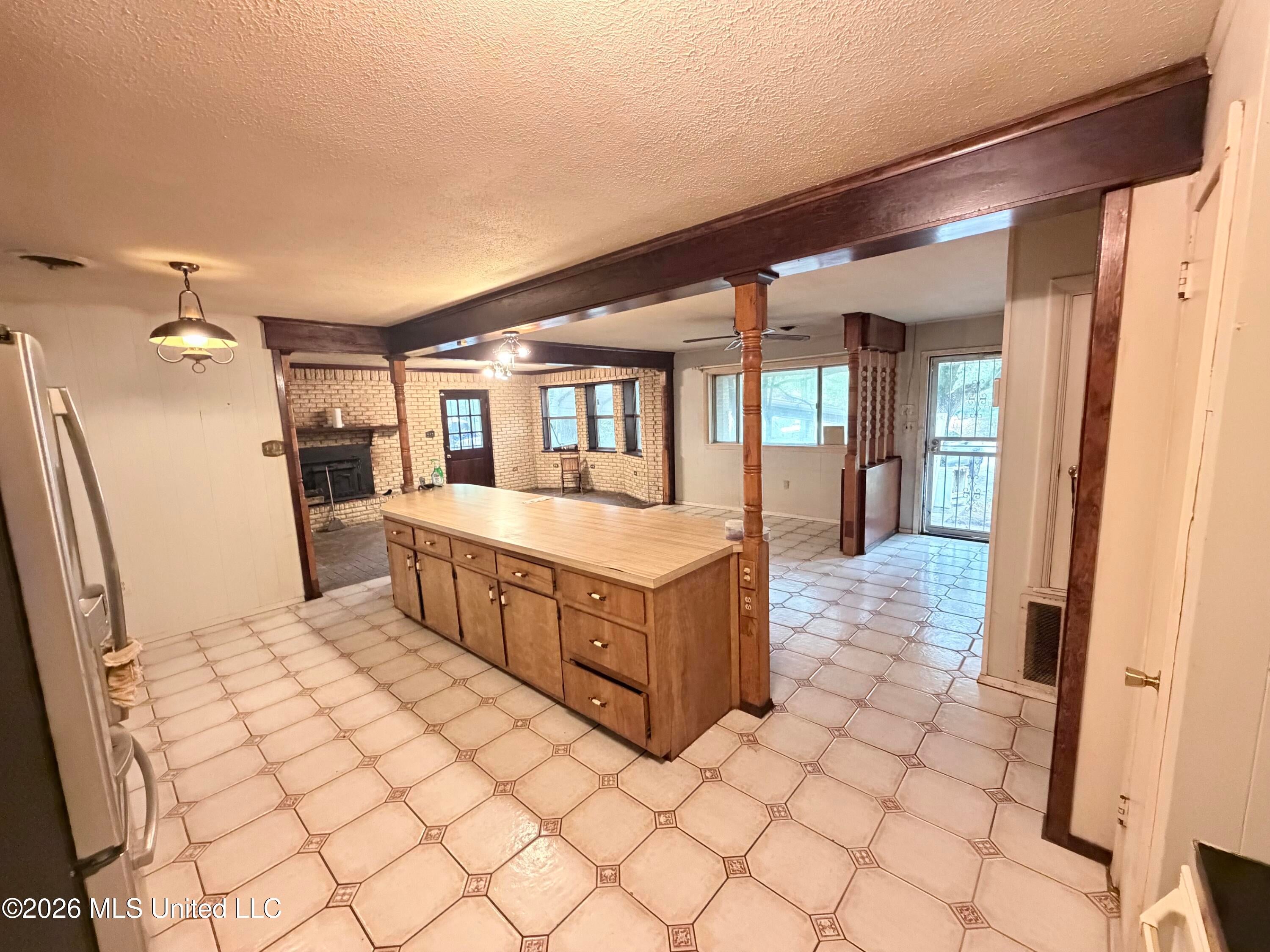 1723 Woodburn Street - Photo 2