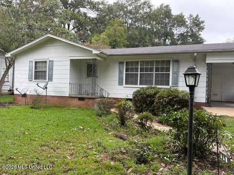 Homes For Sale - 704 W Monticello Street<br/> Brookhaven, MS 39601