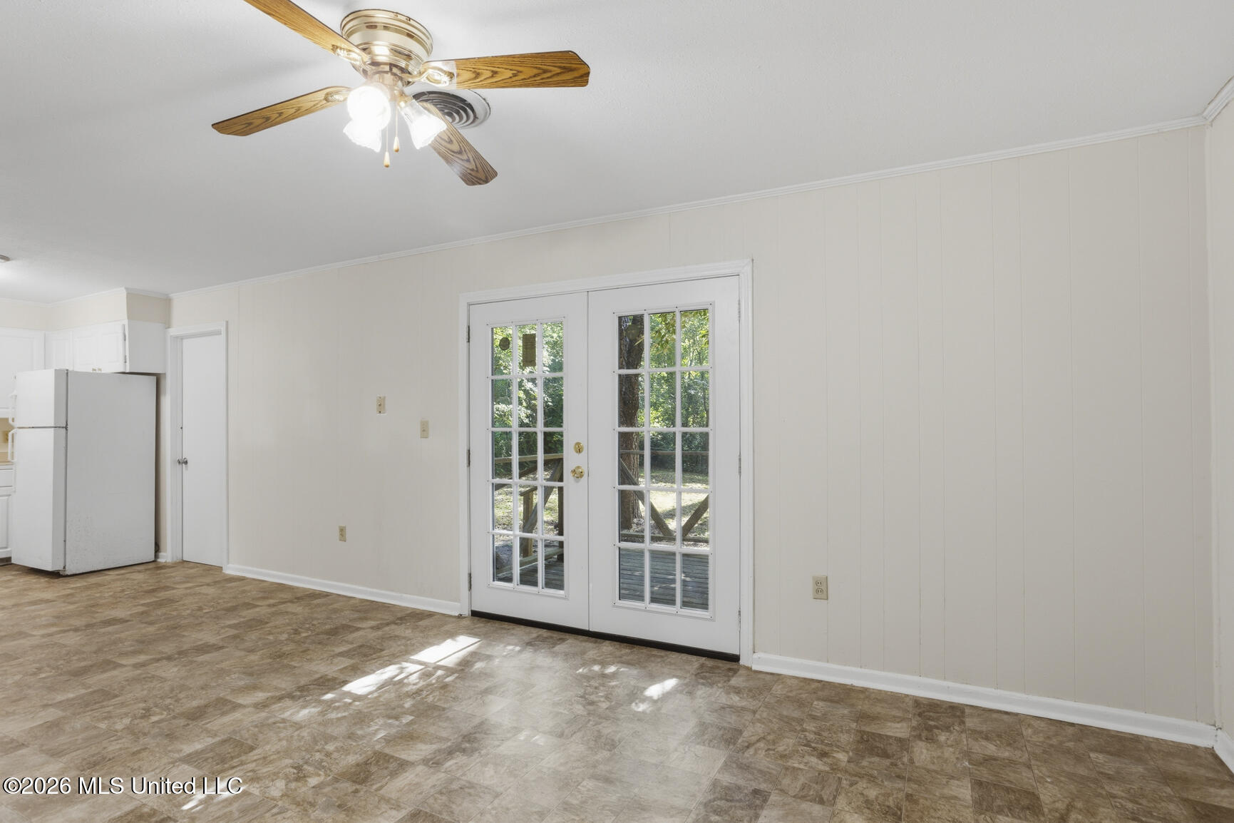 815 Mamie Drive