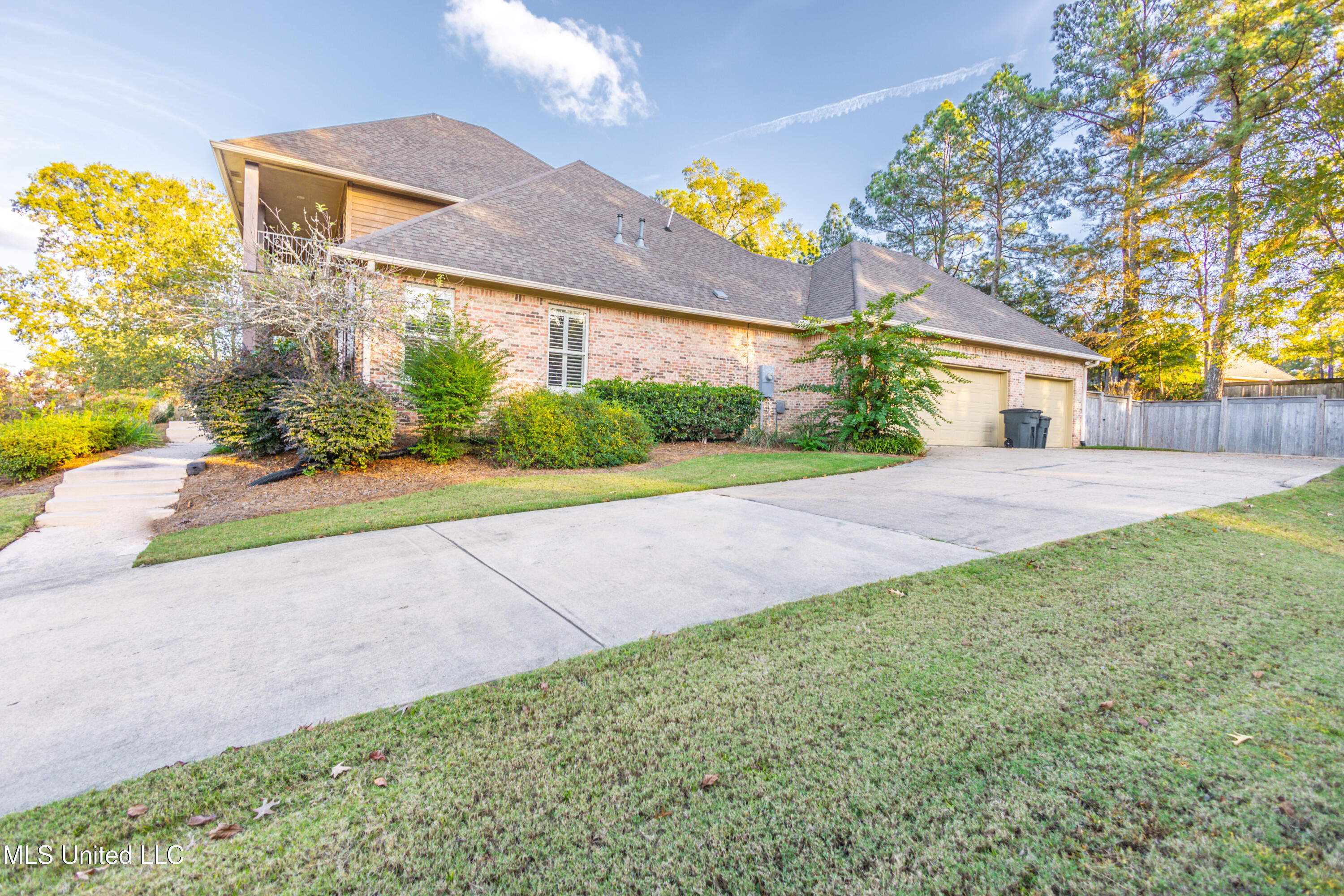 225 Lake Circle, Madison, Mississippi image 4