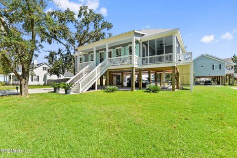 Apartment For Sale - 405 S Cleveland Avenue<br/> Harrison County, Long Beach, MS 39560