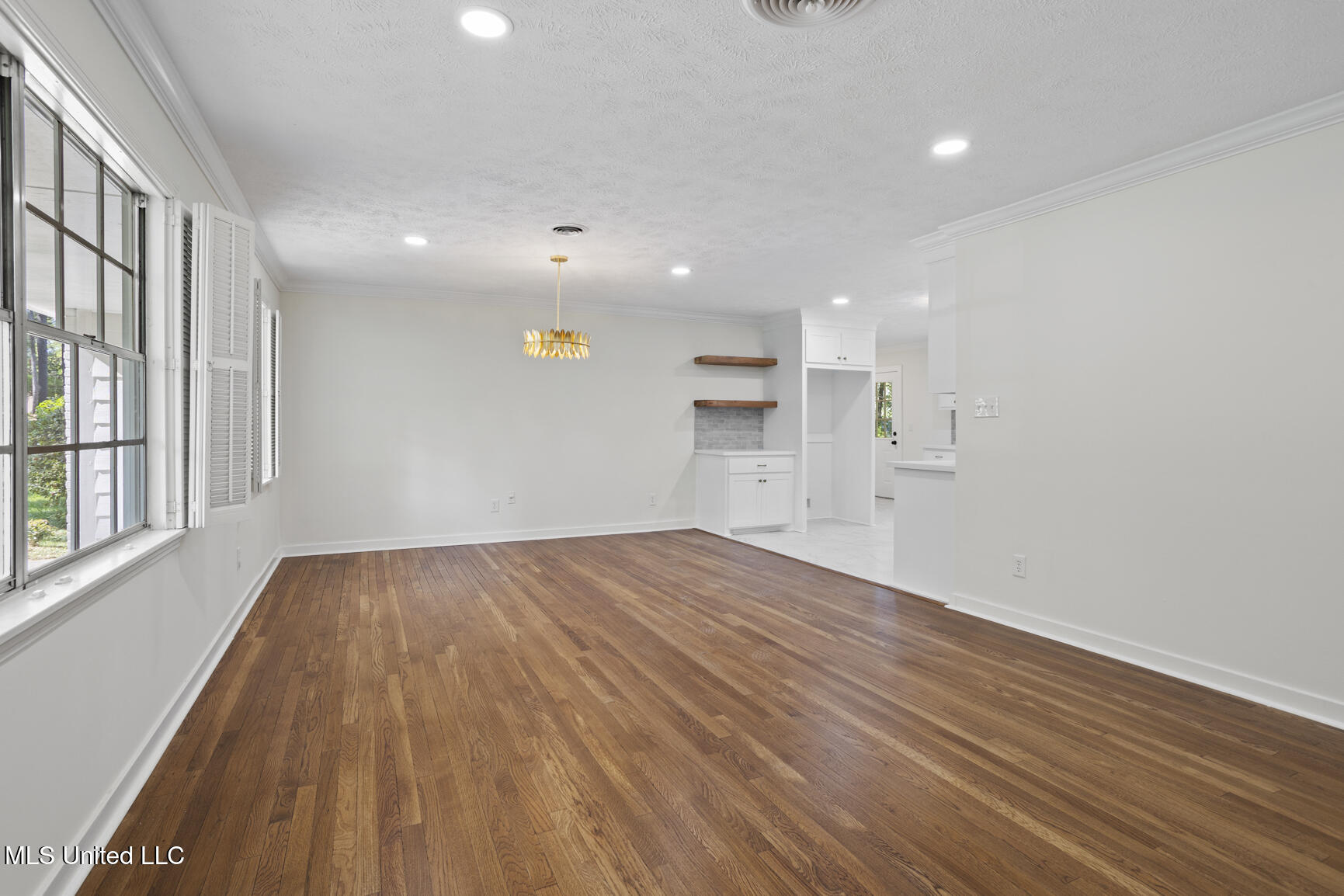 864 Briarwood Drive, Jackson, Mississippi image 6