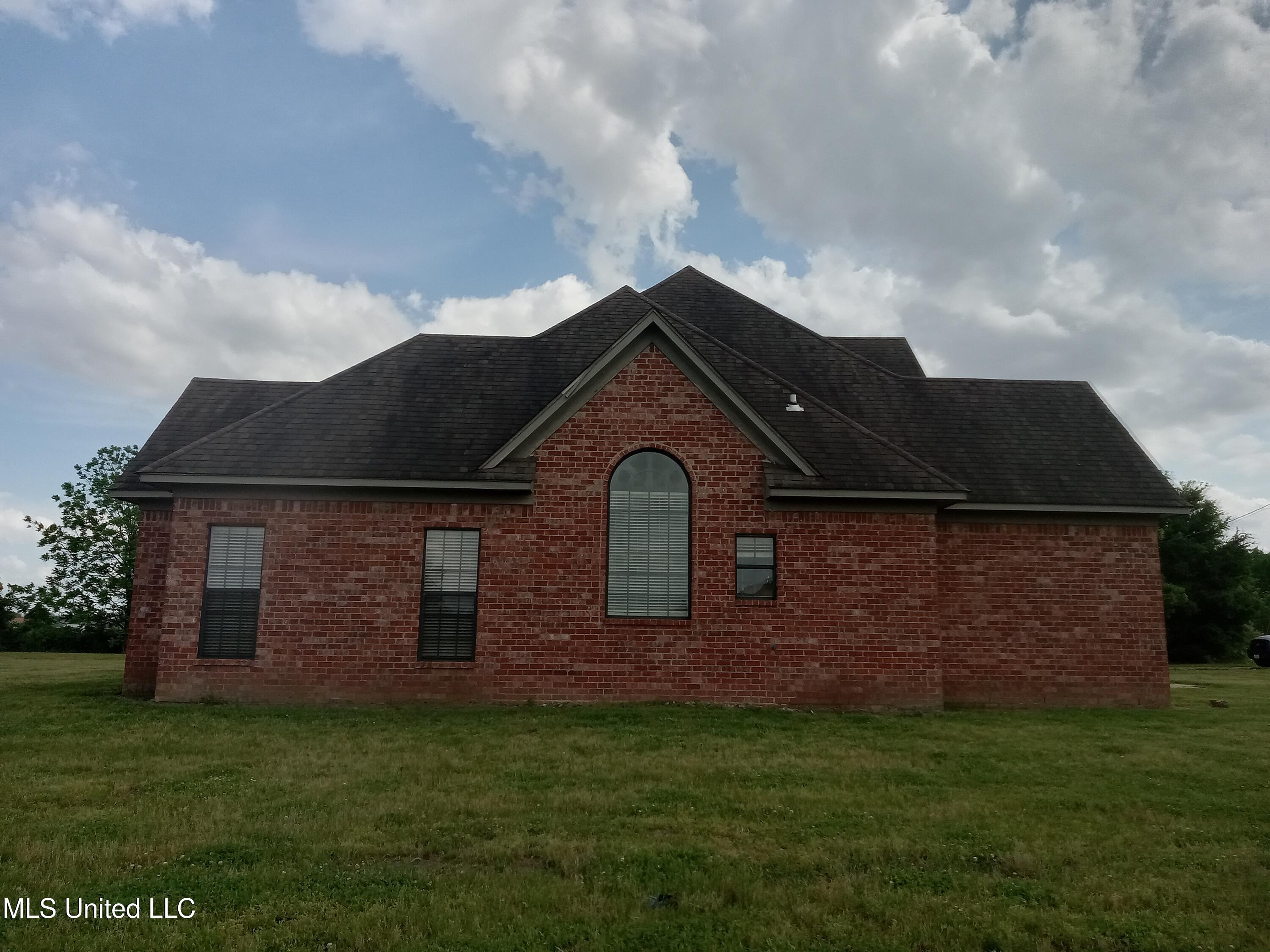 38 3rd Street, Cleveland, Mississippi image 3