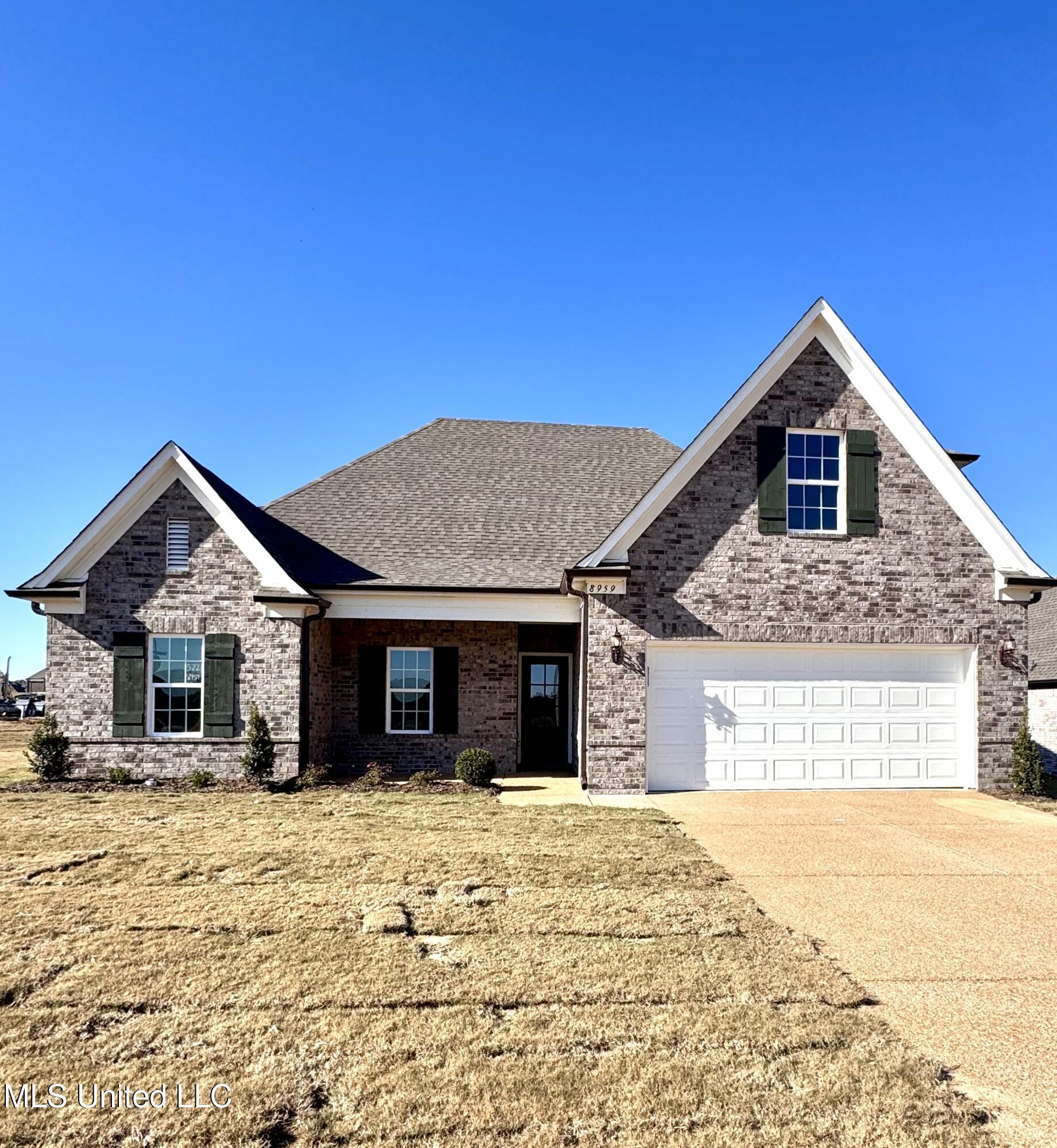 8959 Acorn Lane, Southaven, Mississippi image 1