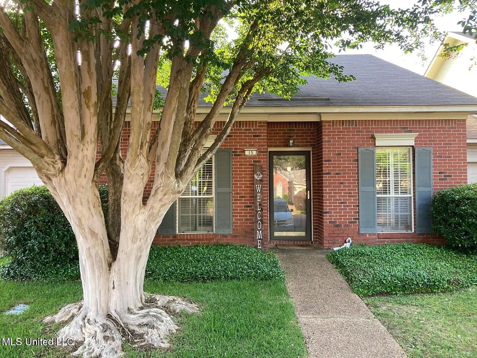 15 Stanford Court, Jackson, Mississippi image 1