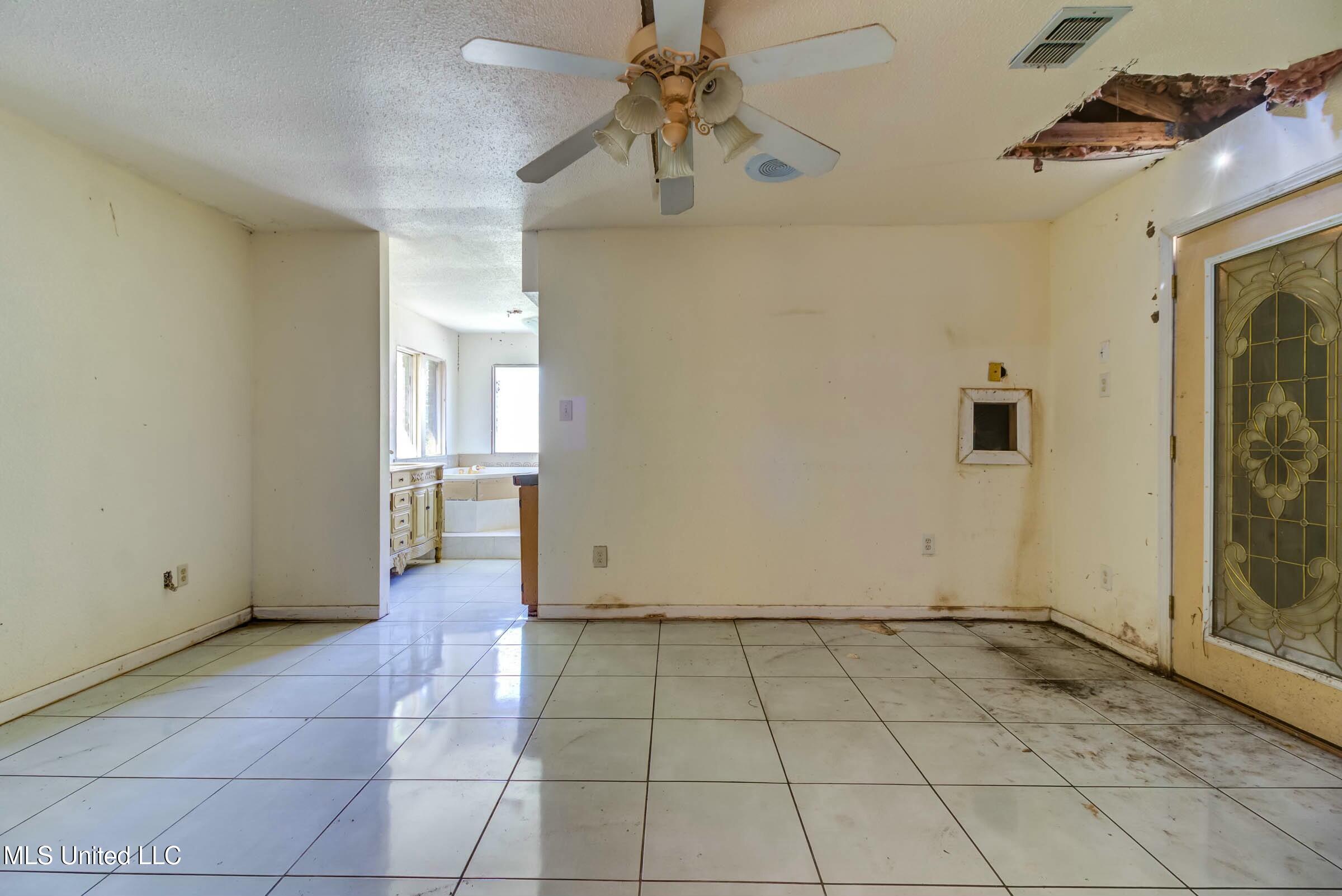 1305 Pine Street, Gulfport, Mississippi image 21