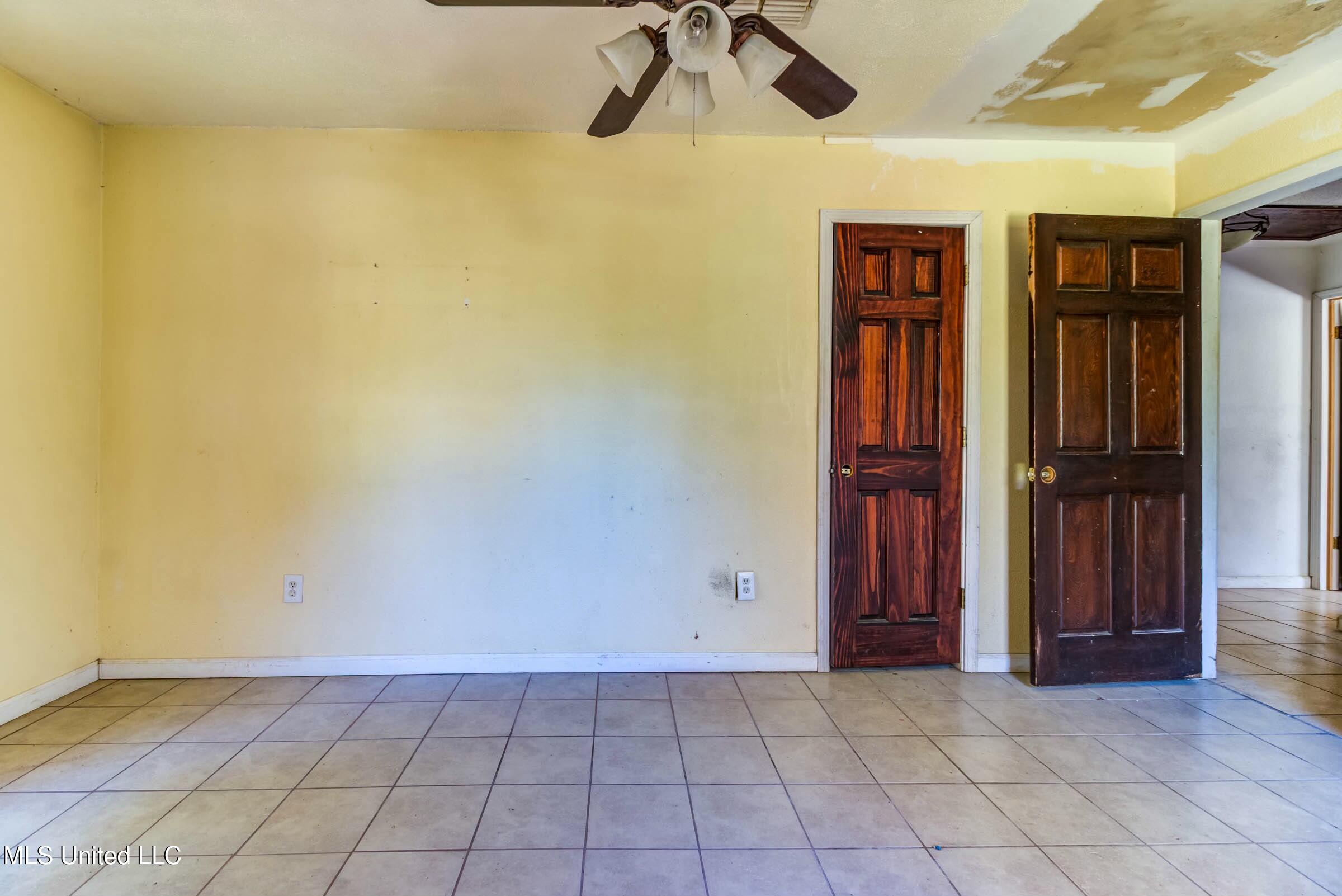 1305 Pine Street, Gulfport, Mississippi image 15