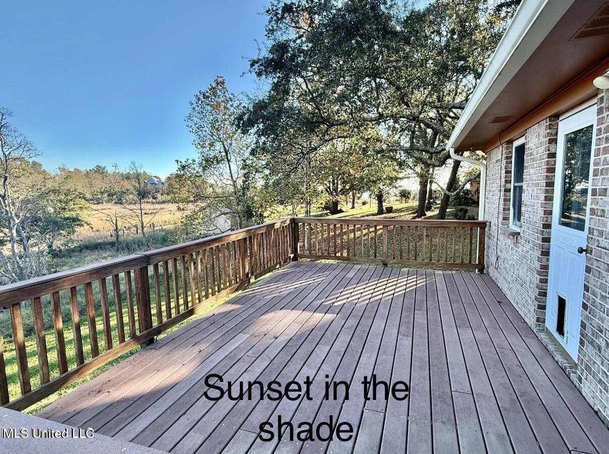 1517 Oak Leaf Circle, Gautier, Mississippi image 14