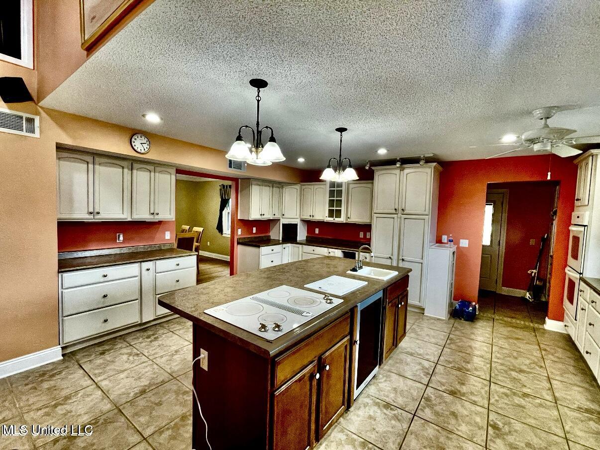 1517 Oak Leaf Circle, Gautier, Mississippi image 23