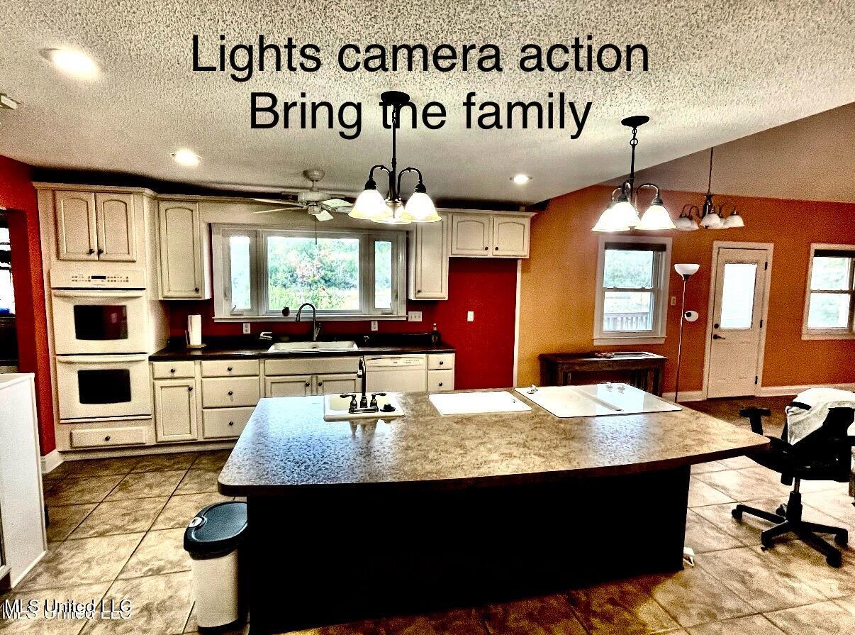 1517 Oak Leaf Circle, Gautier, Mississippi image 22