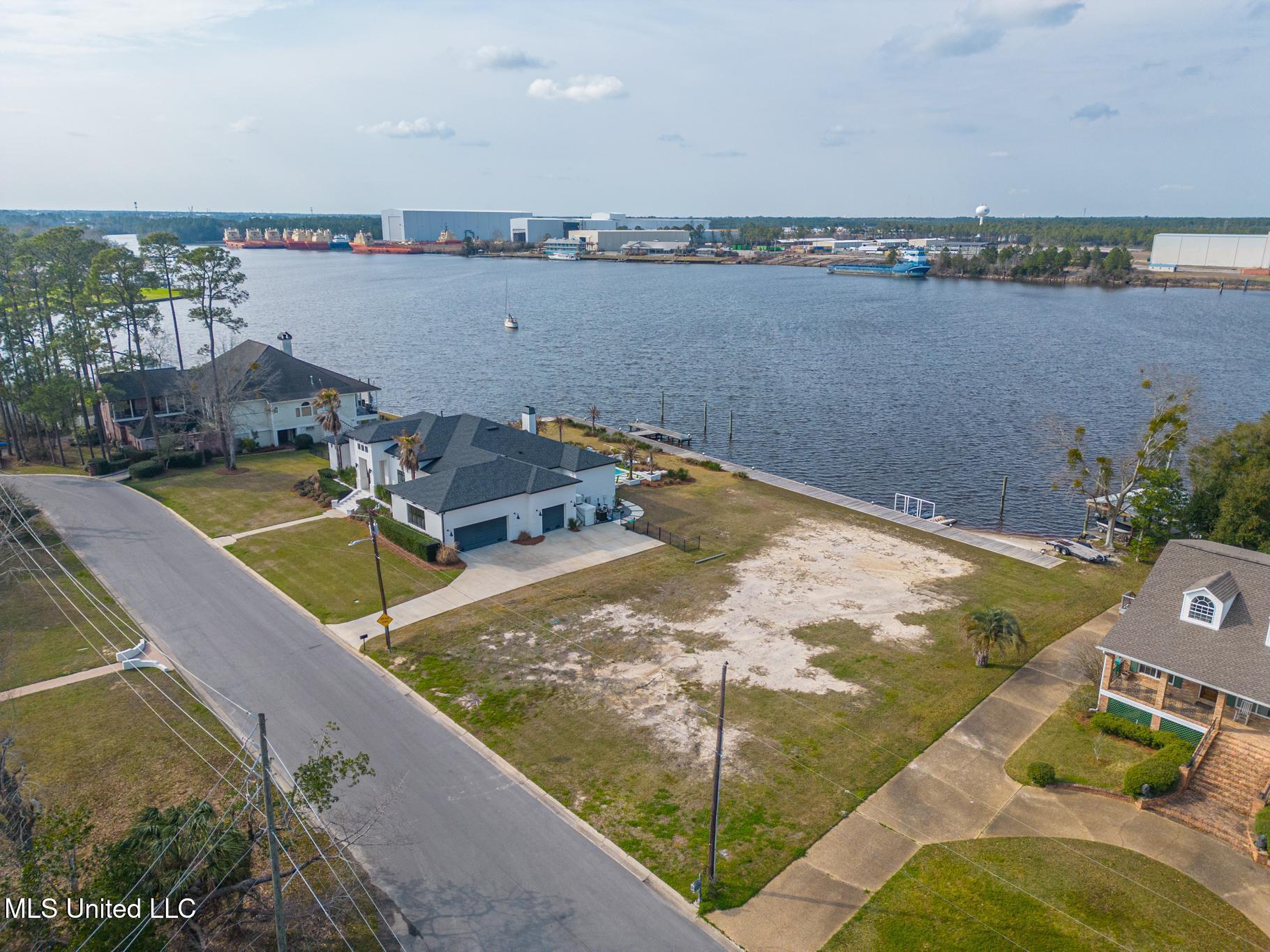 185 Bayou Circle, Gulfport, Mississippi image 1