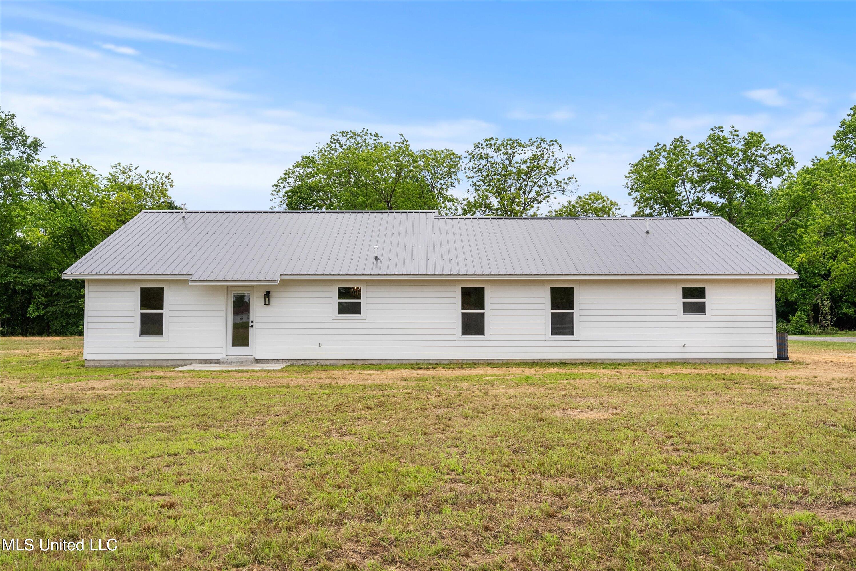 357 Parker Road, Pope, Mississippi image 26