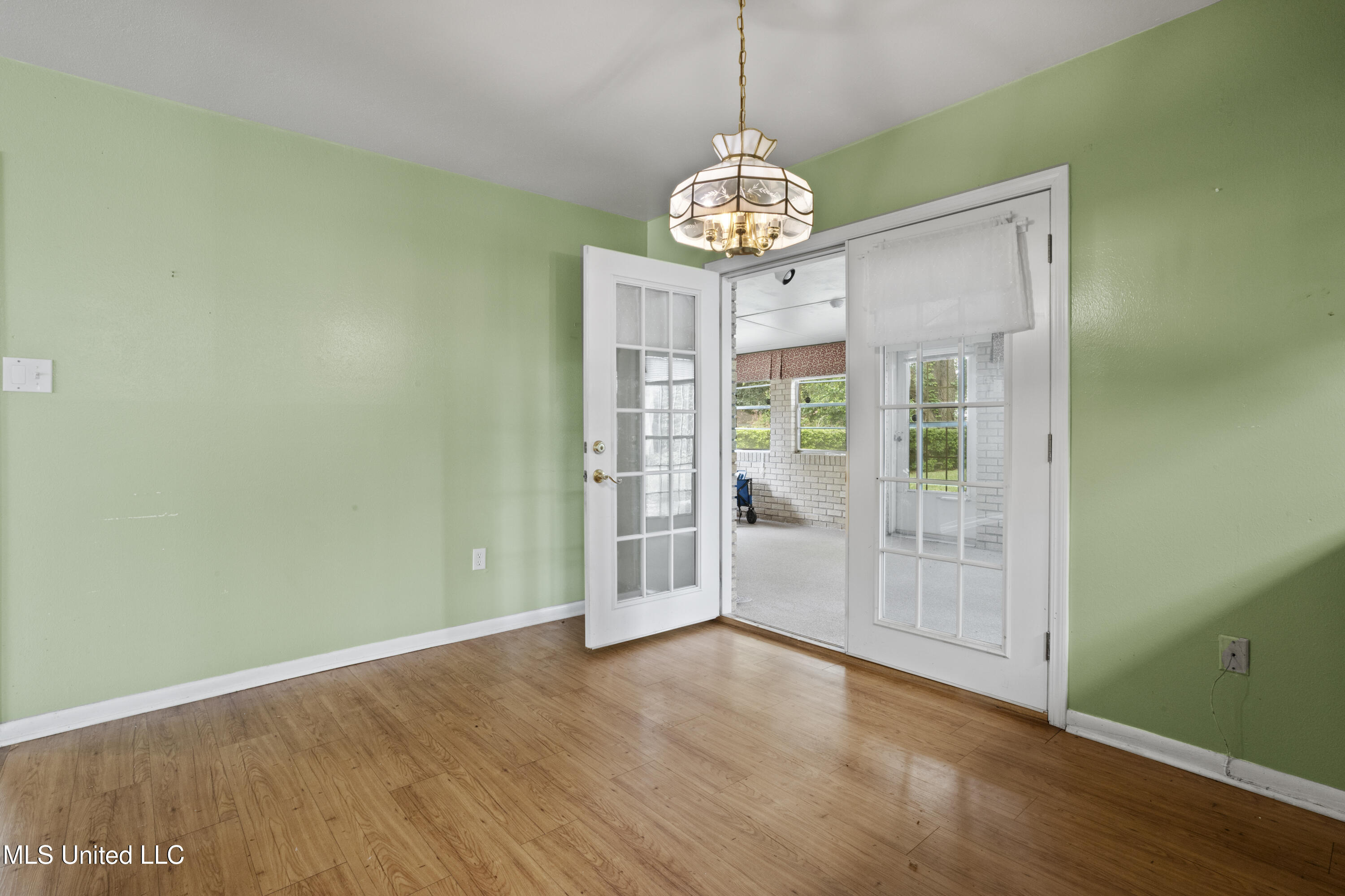 346 Tanglewood Drive, Biloxi, Mississippi image 13