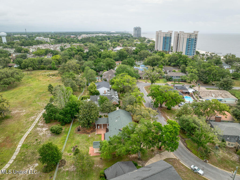 8 Mockingbird Lane, Gulfport, Mississippi image 11