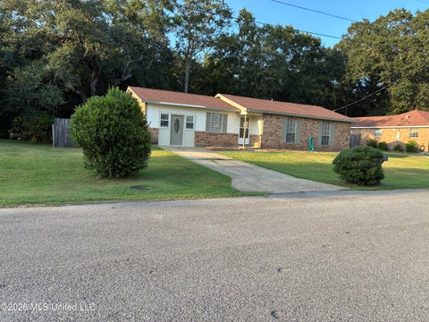 Homes For Sale - 3201 Riverbend Road<br/> Jackson County, Moss Point, MS 39562