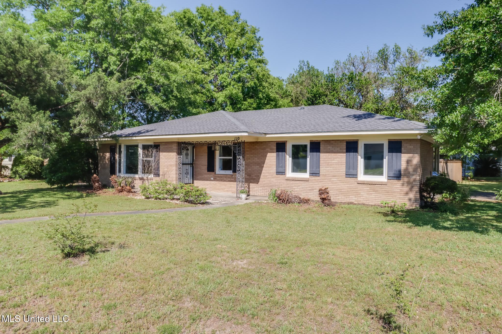 110 Woodbine Drive, Gulfport, Mississippi image 2