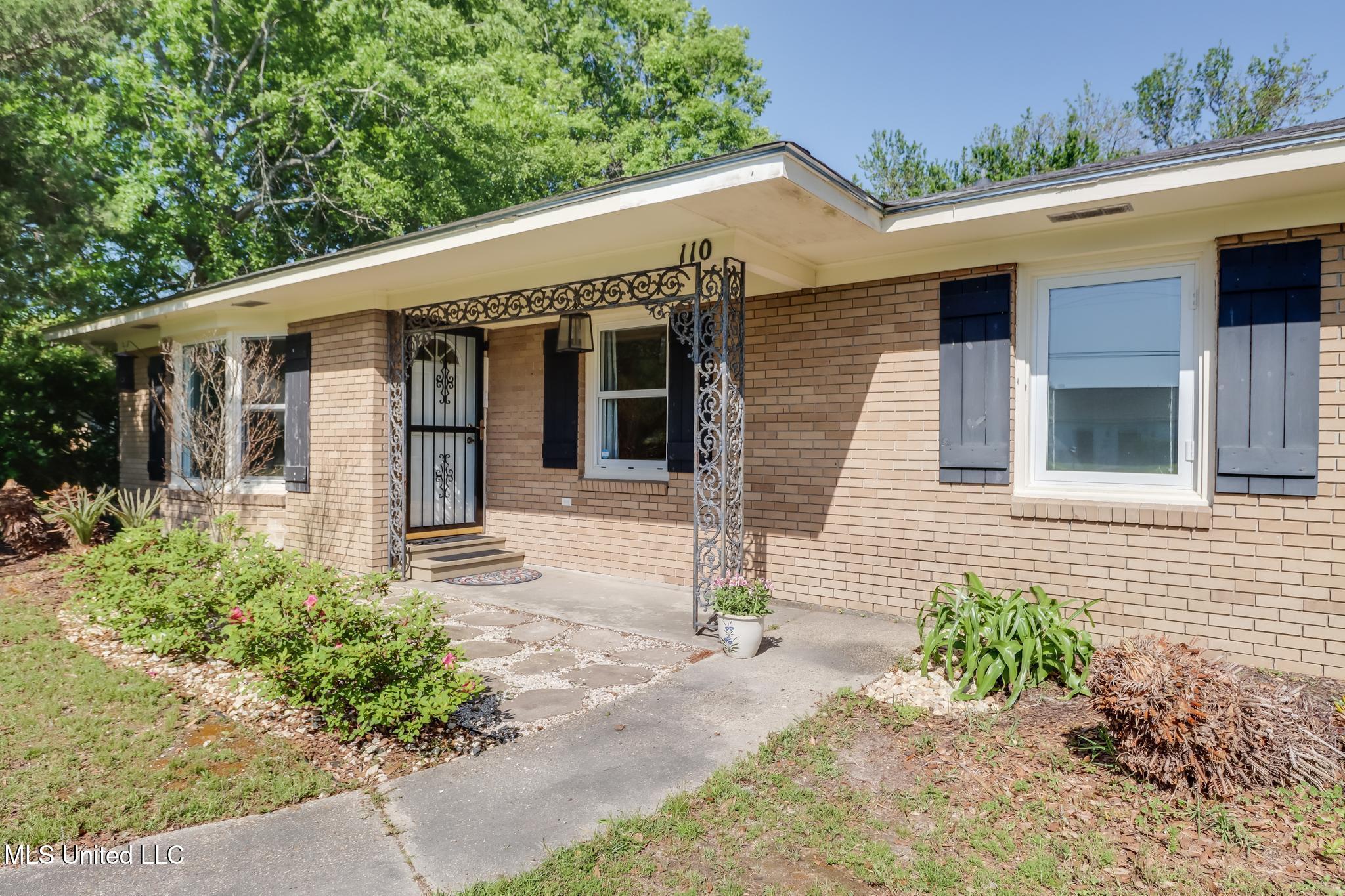 110 Woodbine Drive, Gulfport, Mississippi image 4