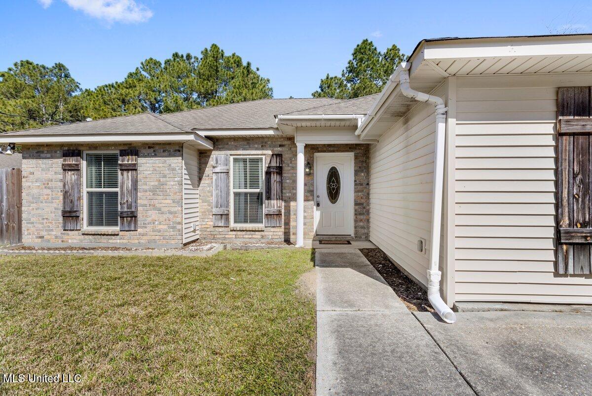 628 Edna Street, Waveland, Mississippi image 2