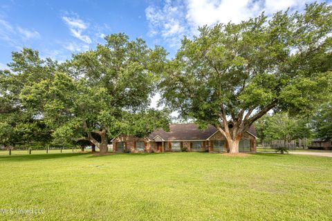 Single Family Residence in Ocean Springs MS 3305 Phil Davis Road.jpg