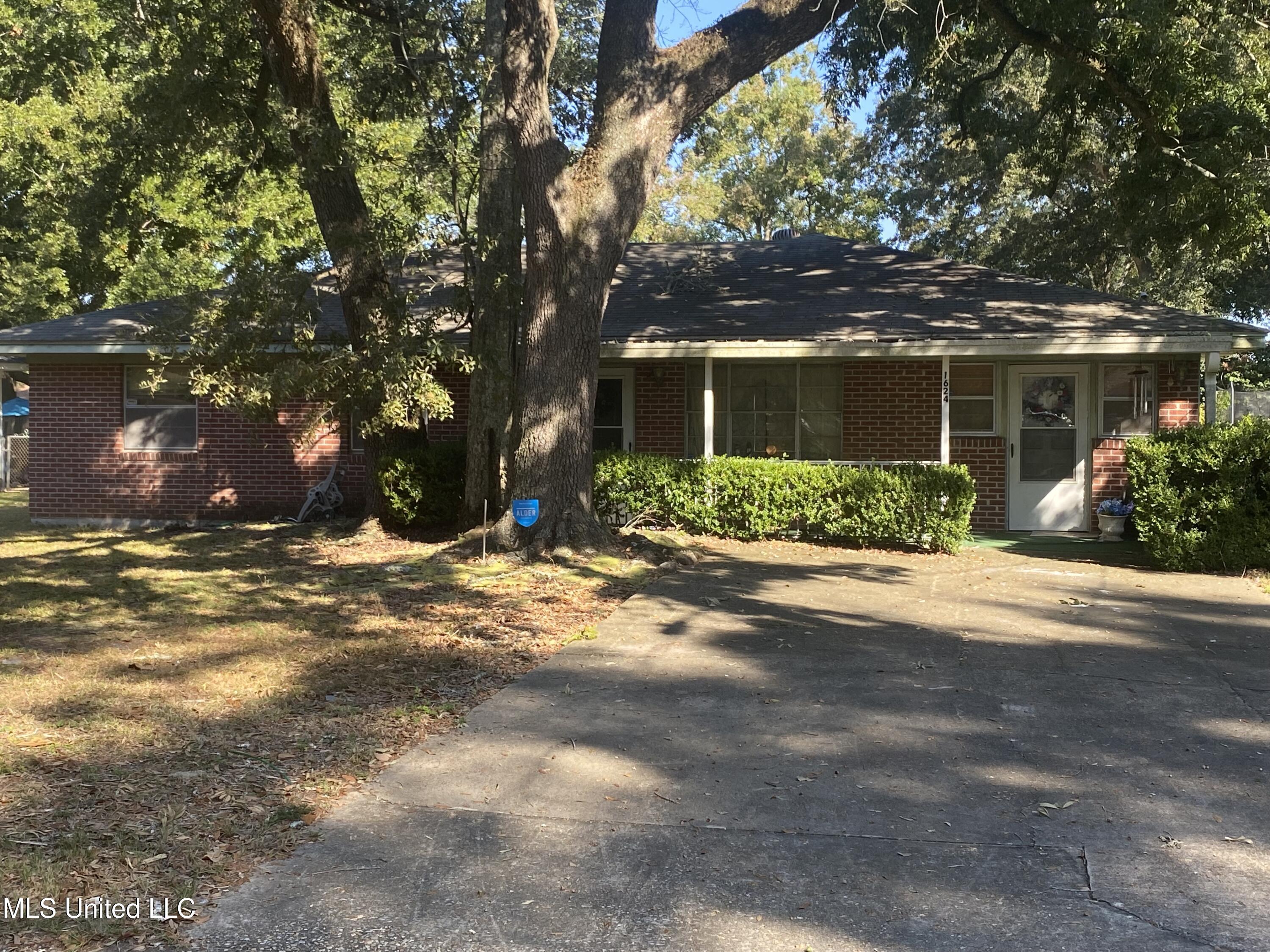 1624 Lewis Avenue, Biloxi, Mississippi image 1