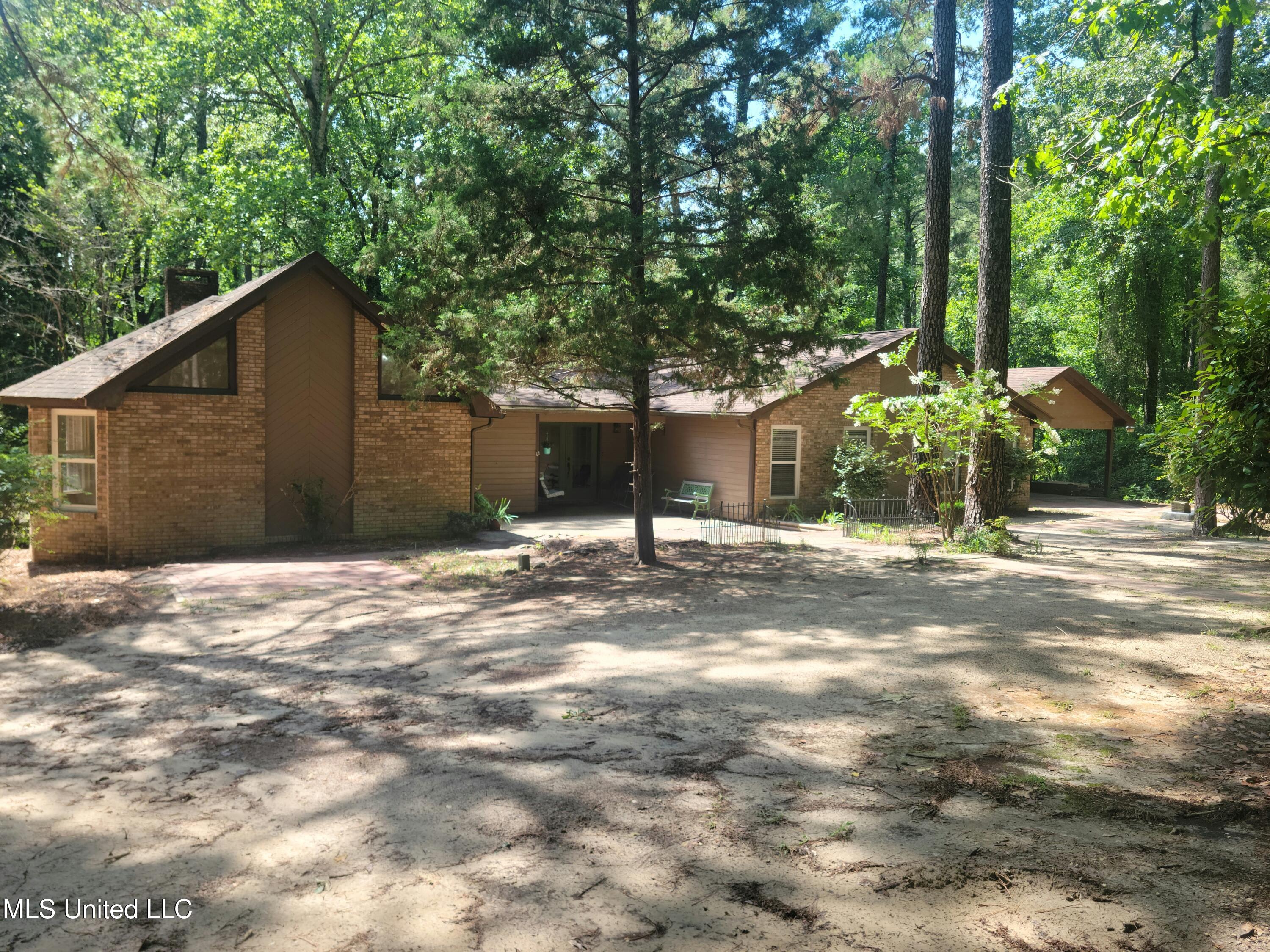54 Pinewood Drive, Petal, Mississippi image 1