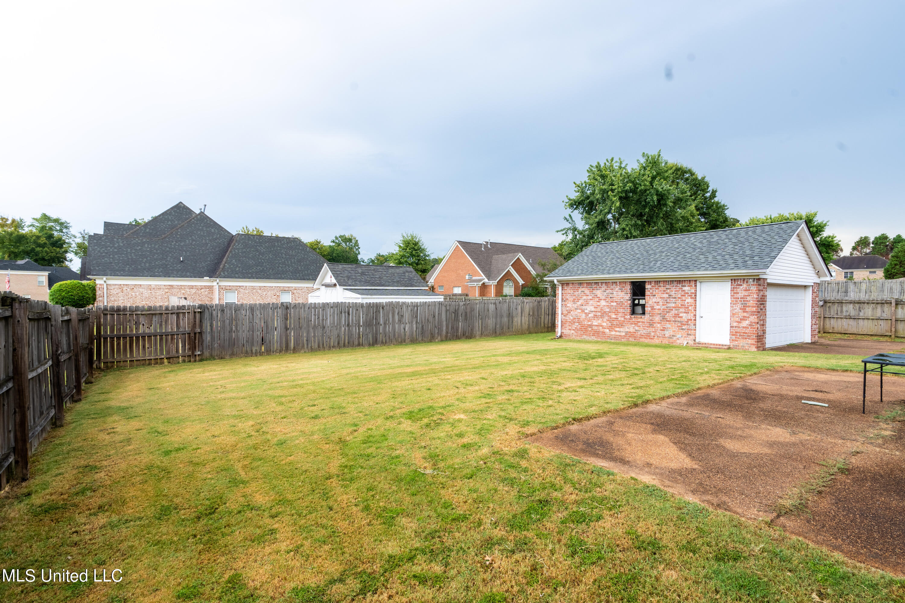 890 Lindsey Cove, Hernando, Mississippi image 9