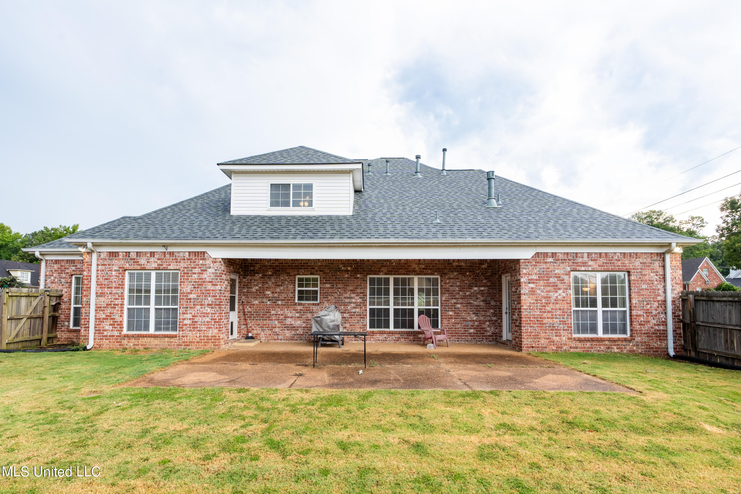 890 Lindsey Cove, Hernando, Mississippi image 8