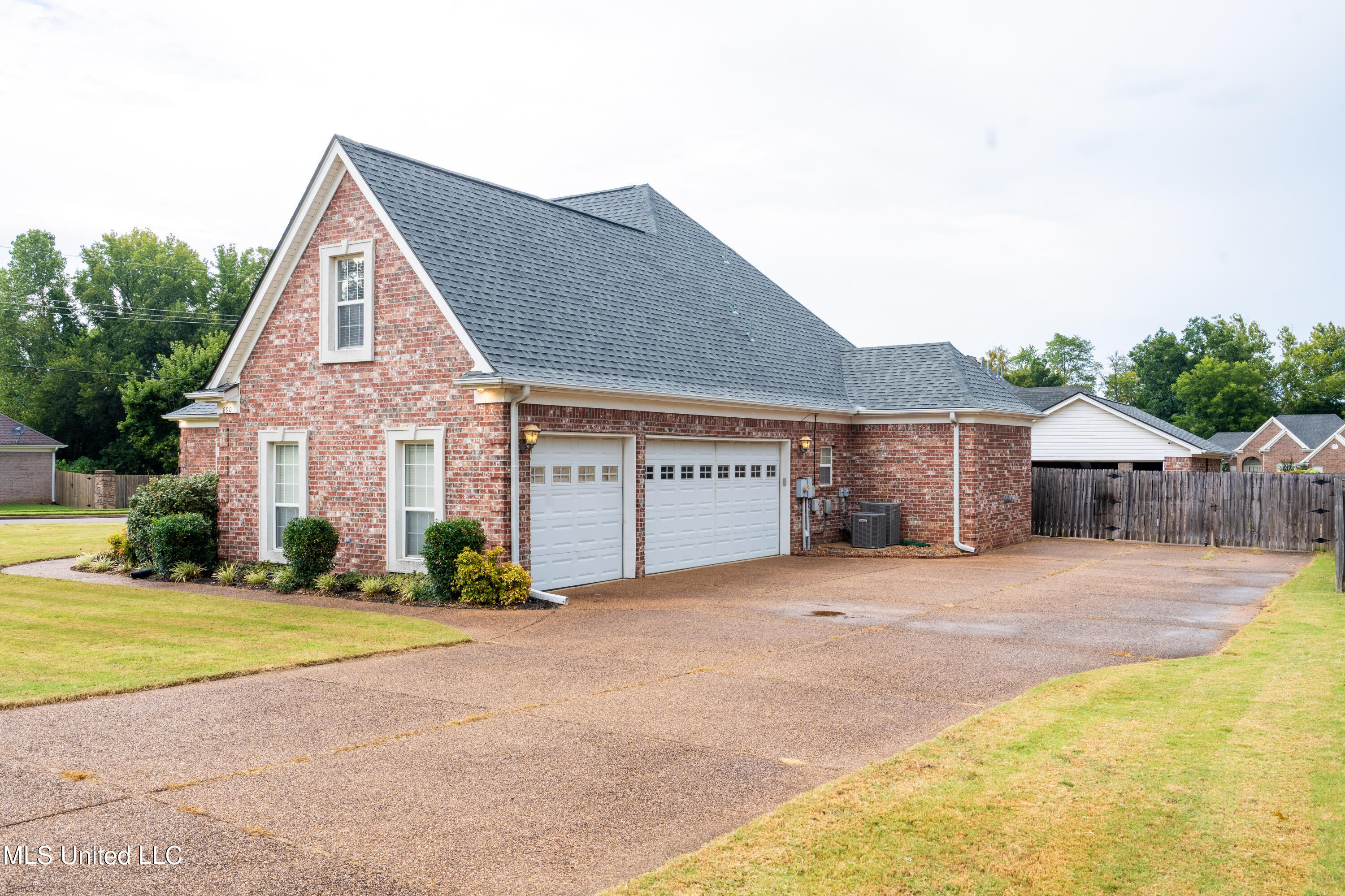 890 Lindsey Cove, Hernando, Mississippi image 4