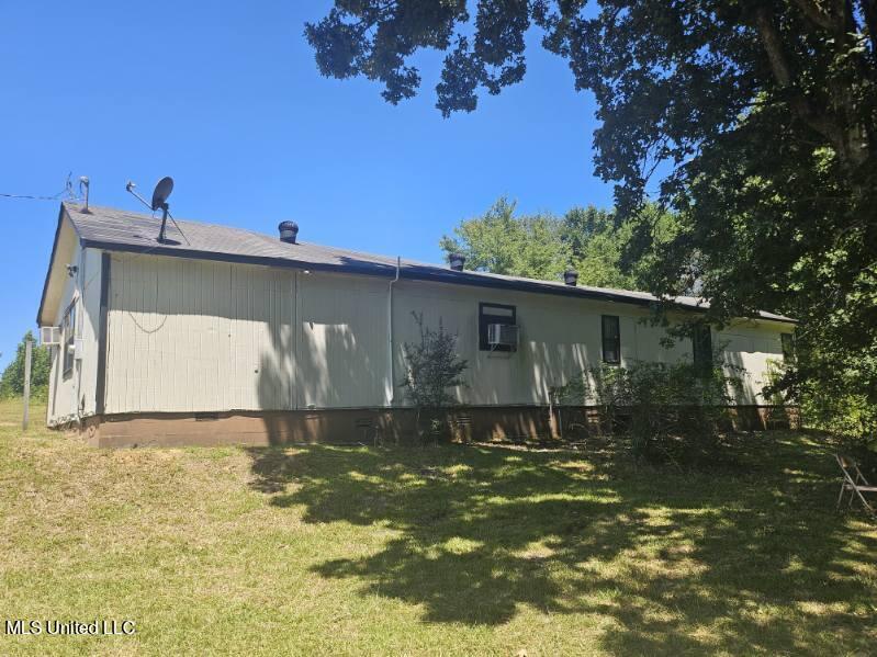 4913 E Tate Road, Senatobia, Mississippi image 2