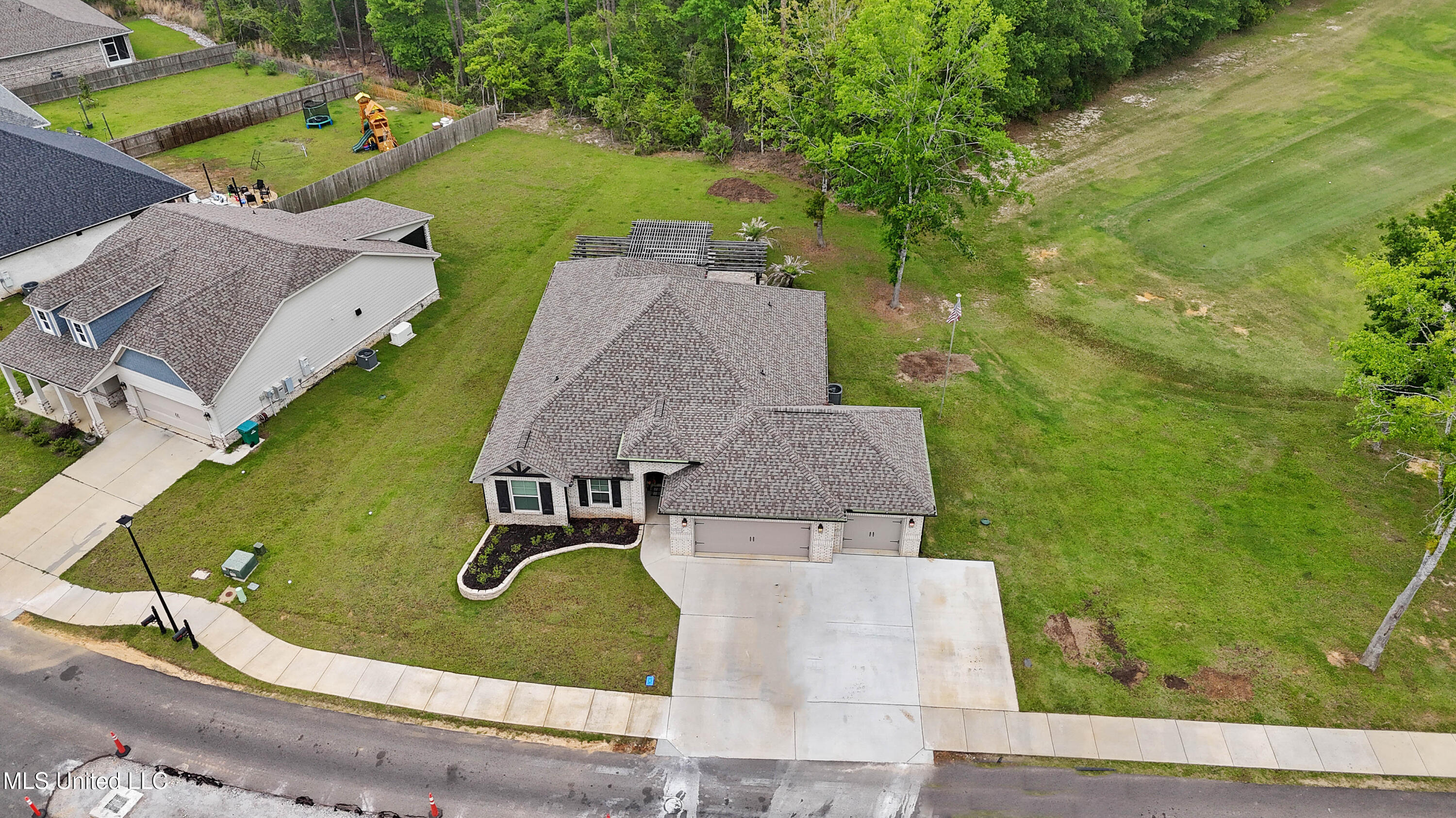 85015 Diamondhead Lakes Boulevard, Diamondhead, Mississippi image 27
