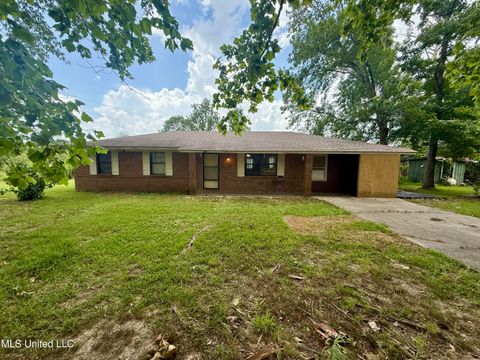 Homes For Sale - 948 Horseshoe Road<br/> Covington County, Mount Olive, MS 39119