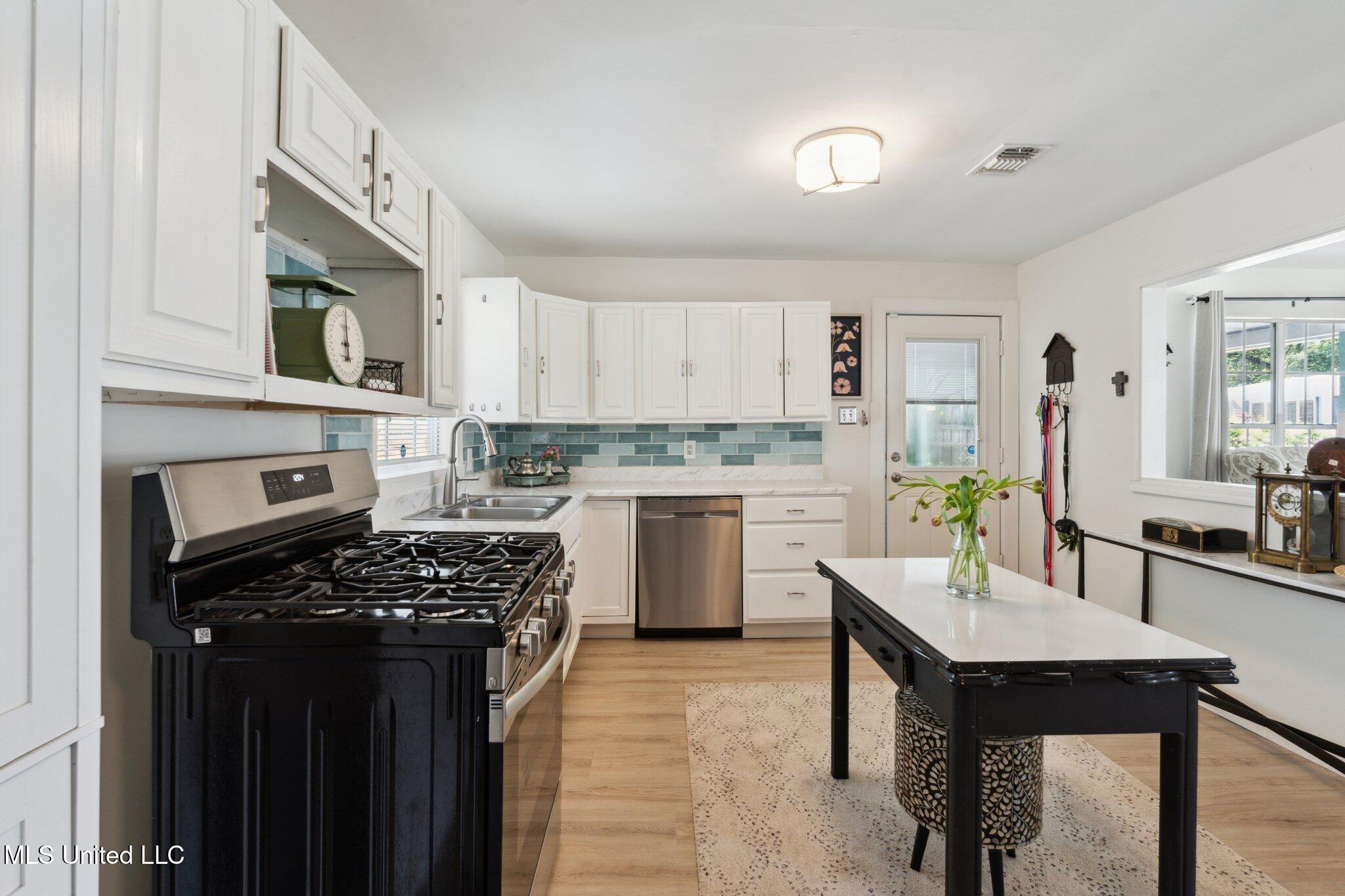 110 Oak Gardens Avenue, Long Beach, Mississippi image 21