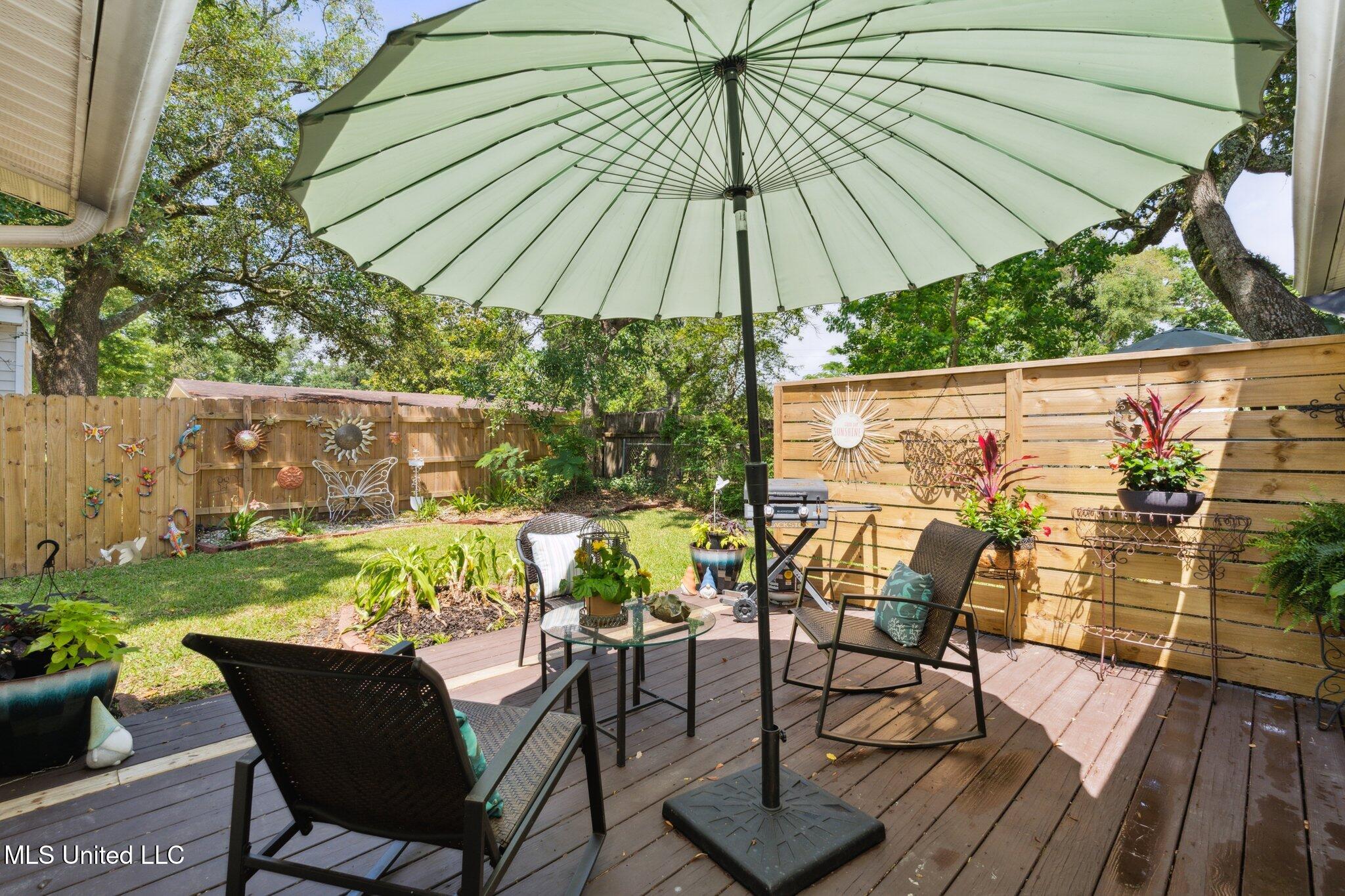 110 Oak Gardens Avenue, Long Beach, Mississippi image 5