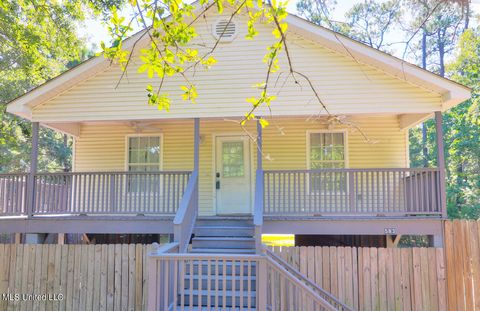 Single Family Residence in Pass Christian MS 583 Henderson Avenue.jpg