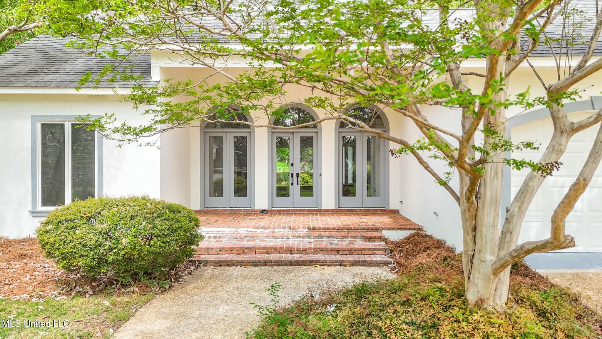 712 Oak Trail, Canton, Mississippi image 3