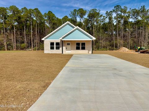 Homes For Sale - 3419 Raintree Drive<br/> Gautier, MS 39553