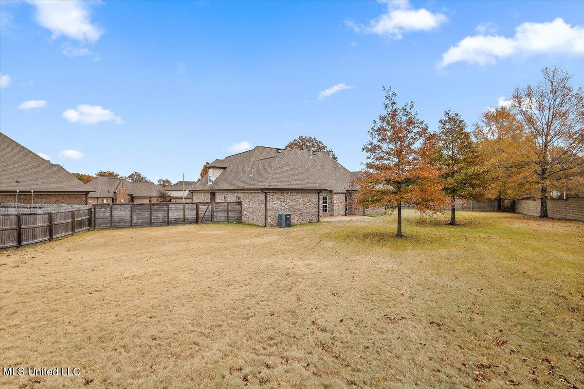 3037 Raspberry Red Cove, Southaven, Mississippi image 35