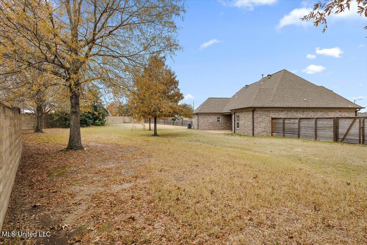 3037 Raspberry Red Cove, Southaven, Mississippi image 36