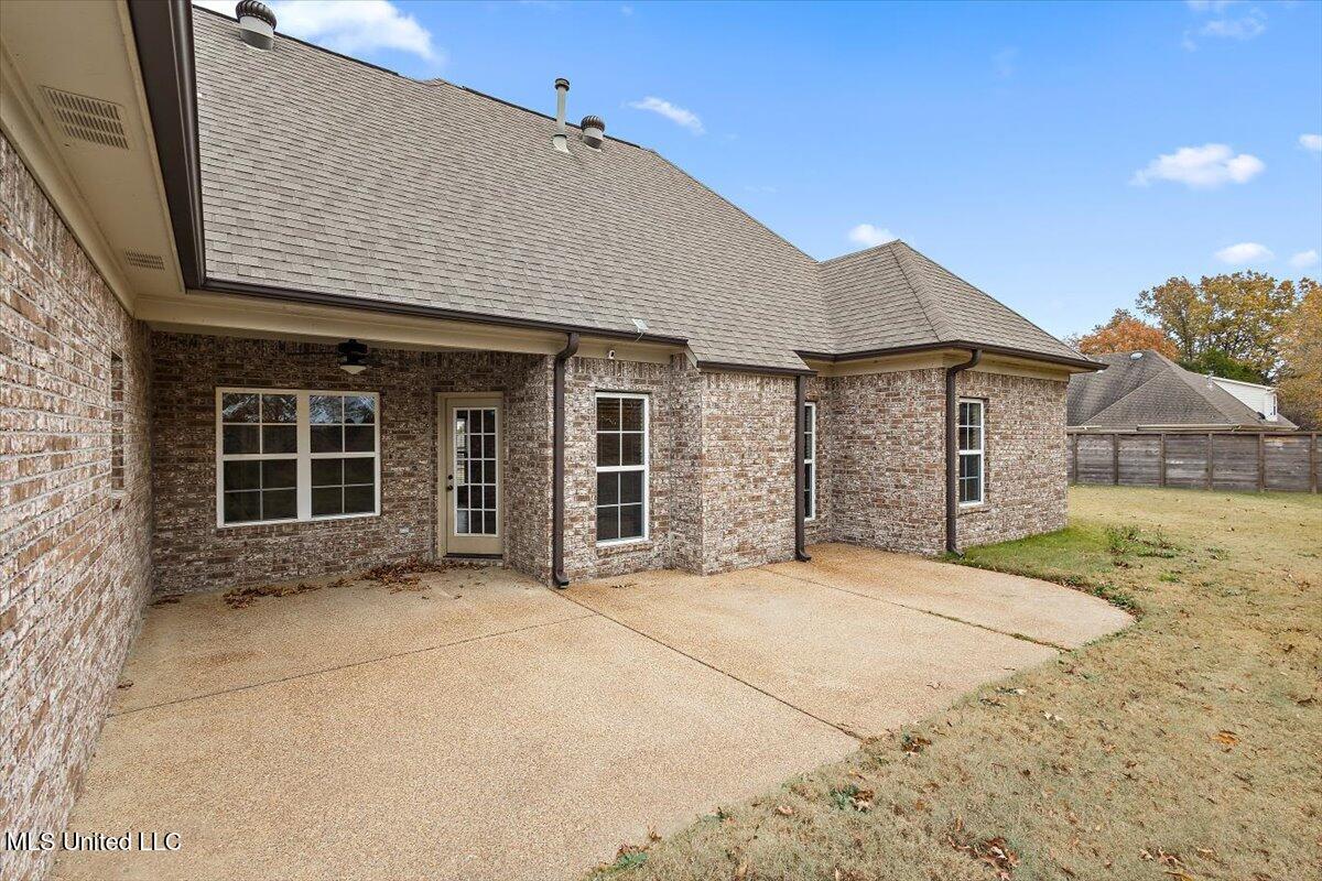 3037 Raspberry Red Cove, Southaven, Mississippi image 34