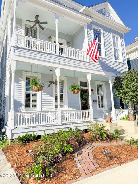 Homes For Sale - 610 State Street<br/> Adams County, Natchez, MS 39120